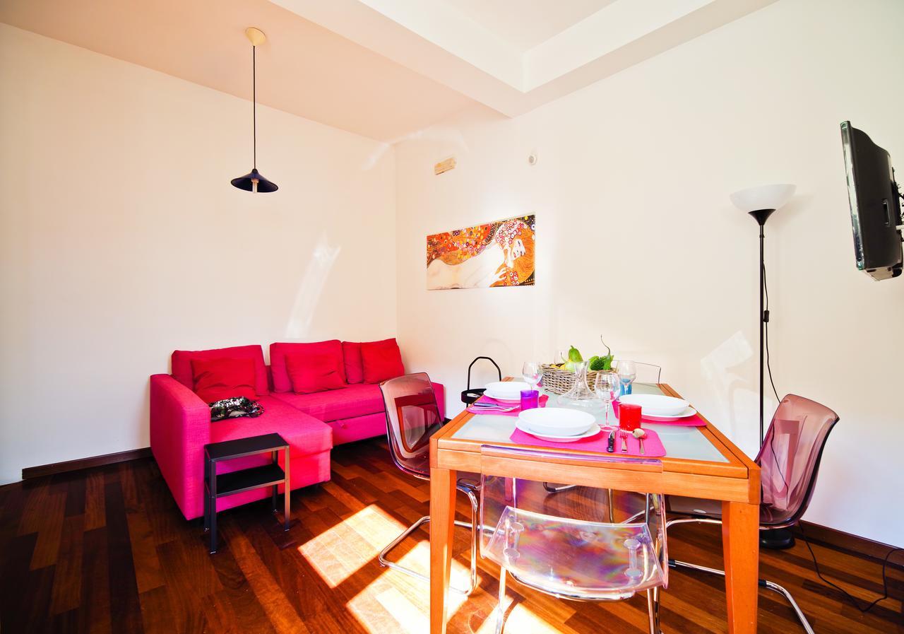 Bed And Travel Apartment Dogana Regia 15 Salerno Buitenkant foto