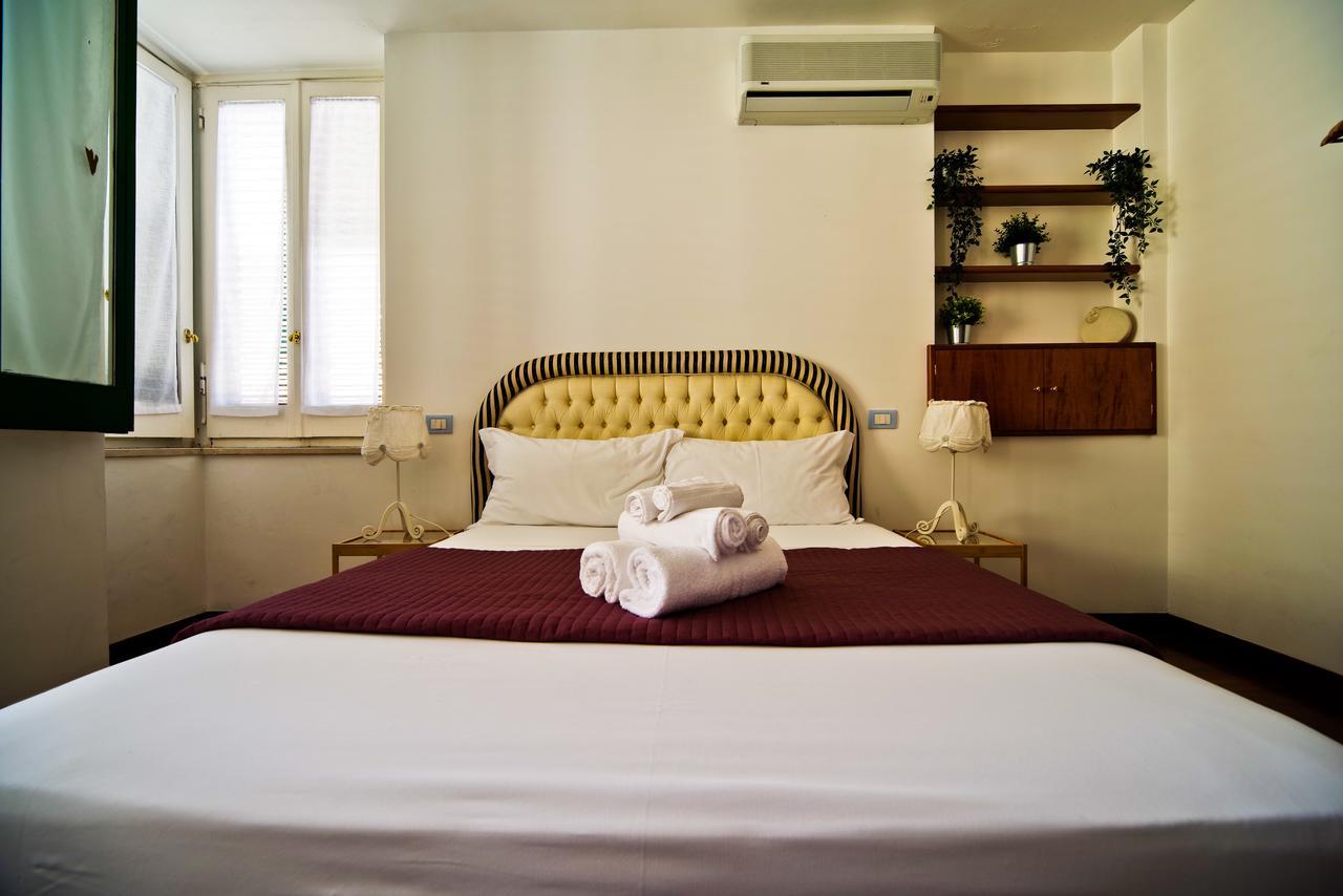 Bed And Travel Apartment Dogana Regia 15 Salerno Buitenkant foto