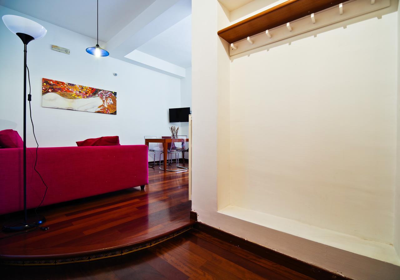 Bed And Travel Apartment Dogana Regia 15 Salerno Buitenkant foto