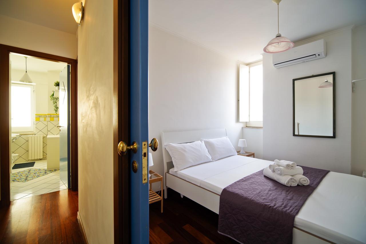 Bed And Travel Apartment Dogana Regia 15 Salerno Buitenkant foto